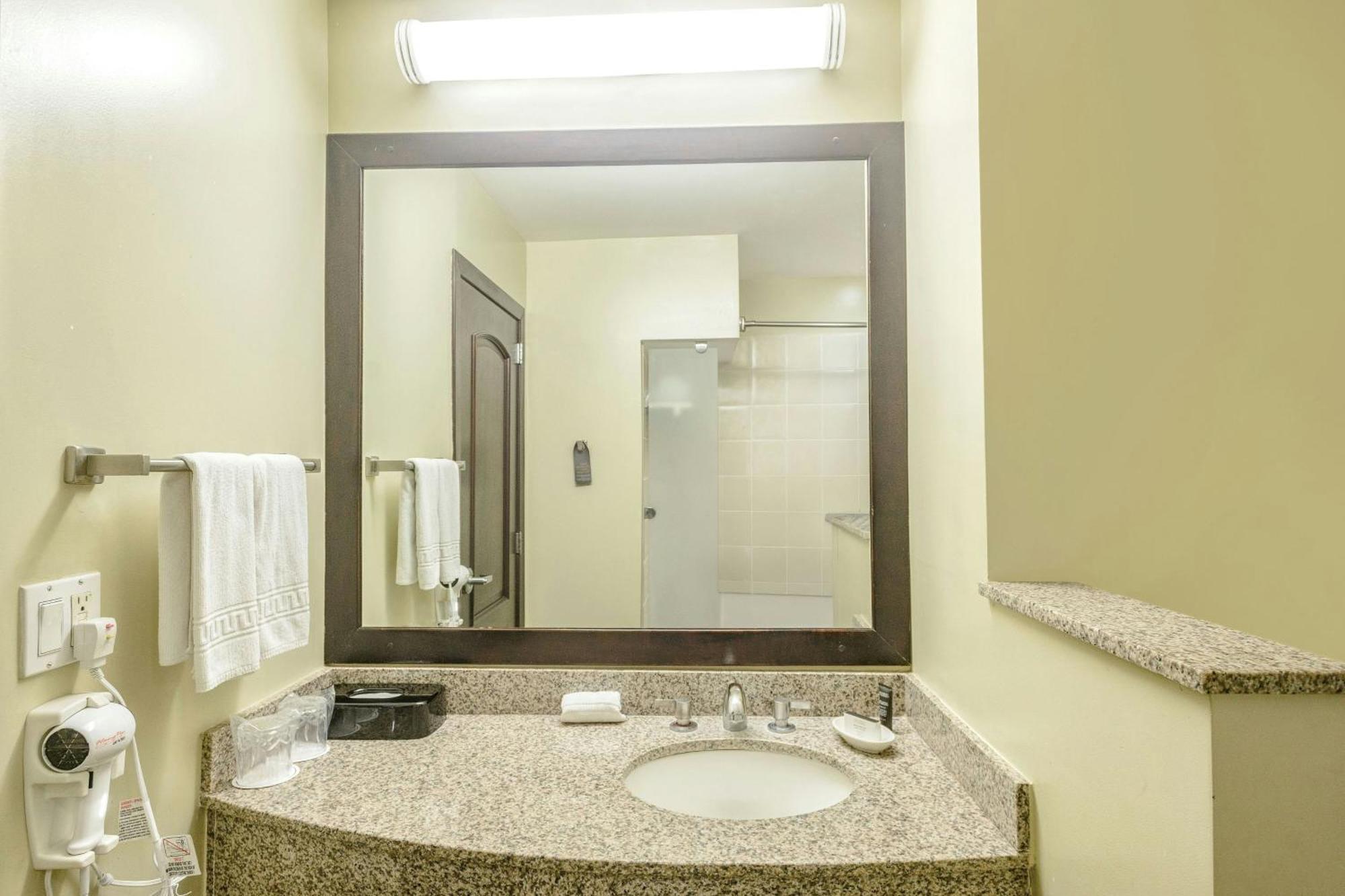 Courtyard By Marriott San Salvador Hotel Luaran gambar